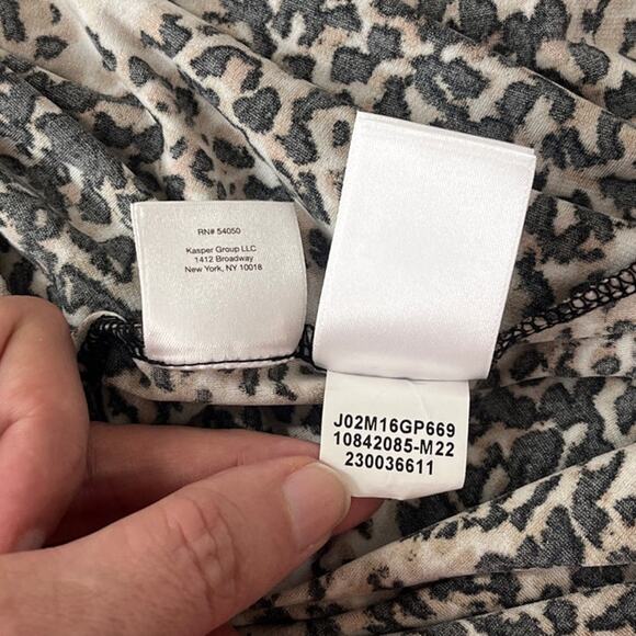 Anne Klein Leopard Faux Wrap Dress 8 Brown Y2K Mob Wife Tie Deep V-Neck Career - Picture 11 of 12